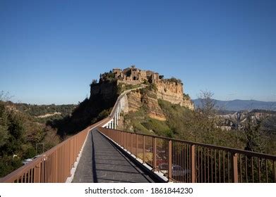 Civita Di Bagnoregio Has Etruscan Medieval Stock Photo 1861844230 ...