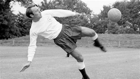 Jimmy Greaves: Tottenham Hotspur and England legend's life in pictures ...