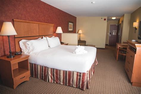 HOLIDAY INN EXPRESS & SUITES LOVELAND, AN IHG HOTEL $124 ($̶1̶4̶7̶) - Updated 2023 Prices ...