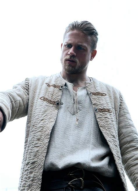 Charlie Hunnam / King Arthur | Charlie hunnam, Charlie hunnam king arthur, Charlie hunnam soa