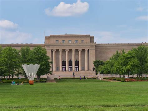 12 Must-See Museums in Kansas City, MO, for Art & History Lovers