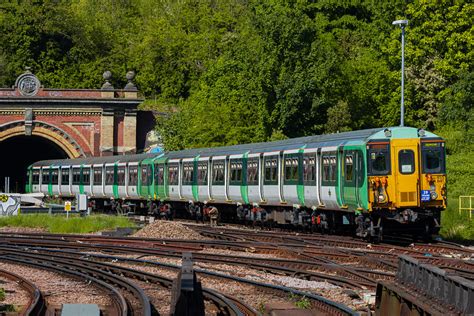 Metro Marauders | SOUTHERN RAIL CLASS 455 455841 | KD2767 | Flickr