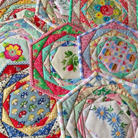 pretty patchwork potholders on Hen House blog from "Patchwork Please from Hexagon Templates For ...