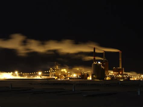 Paper manufacturing plant in Oulu, Finland image - Free stock photo - Public Domain photo - CC0 ...