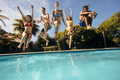 3 Reasons Why You Should Have A Swimming Pool In Your Home