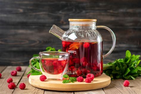 The Health Benefits of Red Raspberry Leaf Tea | Best Health Canada