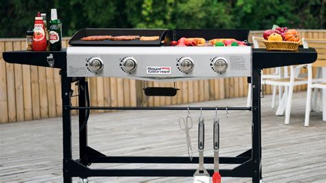 Royal Gourmet GD401 4-Burner Folding Gas Grill and Griddle review | Top Ten Reviews