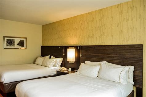 HOLIDAY INN EXPRESS BRADFORD $91 ($̶1̶0̶7̶) - Updated 2023 Prices ...