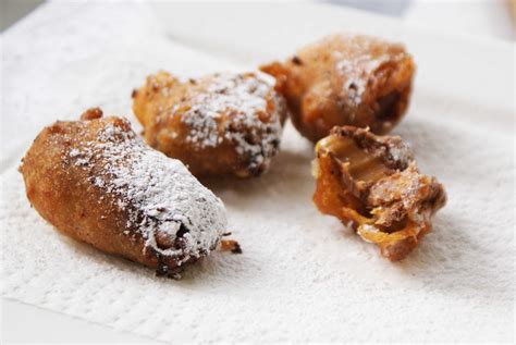 Deep fried mars bars | Deep fried mars bars, Fair food recipes, Mardi ...