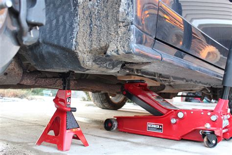 Choosing The Right Jack Stands: A Comprehensive Guide – Hyper Activist