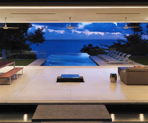 If It's Hip, It's Here (Archives): Villa Amanzi, A Modern Cantilevered ...