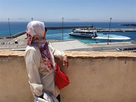 Laut Dua Warna Di Selat Gibraltar | Ide Perpaduan Warna