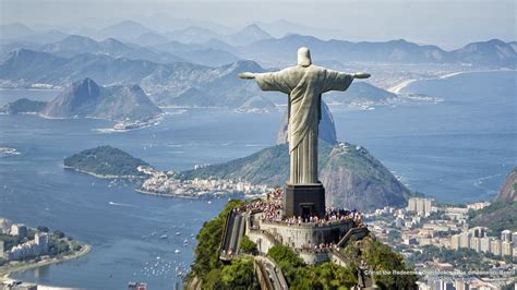 Webshots — Today’s Wallpaper: Christ the Redeemer Overlooking...