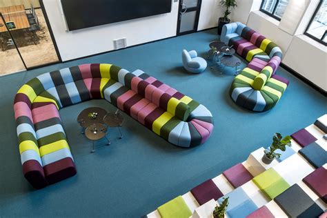 Sitting Pretty: 8 Marvelous Modular Seating Systems