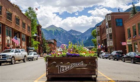 Where to Stay in Telluride (Best Places & Areas)