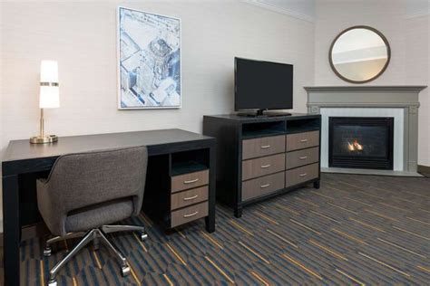 HAMPTON INN & SUITES BUFFALO DOWNTOWN - Updated December 2024 - 122 Photos & 88 Reviews - 220 ...