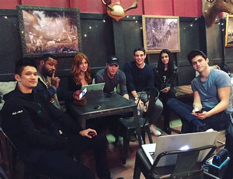 The squad for 2×04 Alberto Rosende, Shadowhunters Cast, Famous In Love, Dominic Sherwood ...