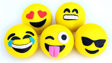 Happy Emoji Wallpapers - Top Free Happy Emoji Backgrounds - WallpaperAccess