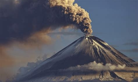 MACAU DAILY TIMES 澳門每日時報This Day in History | 1985 - Volcano kills ...