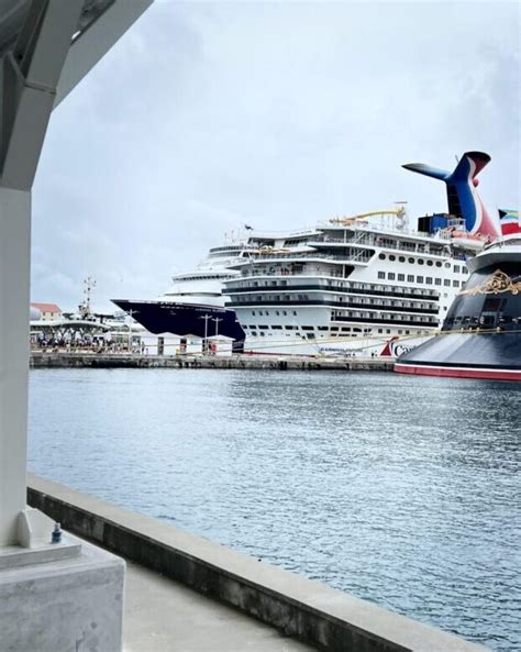 Exploring the Nassau, Bahamas Cruise Port: Beaches, Taxis, & Safety ...