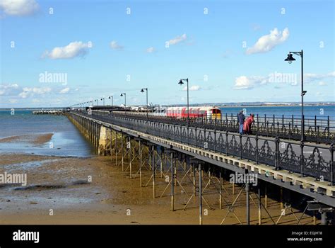 ryde pier isle of wight Stock Photo - Alamy