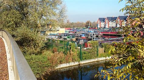 Voyages of Gabriel: Aylesbury: life in the canal basin