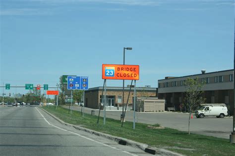 Bridge Out | Road sign announcing the closed MN Highway 23 b… | Flickr