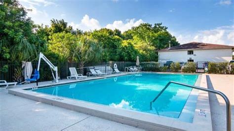 Last Minute Discount at Motel 6 Tampa | HotelCoupons.com