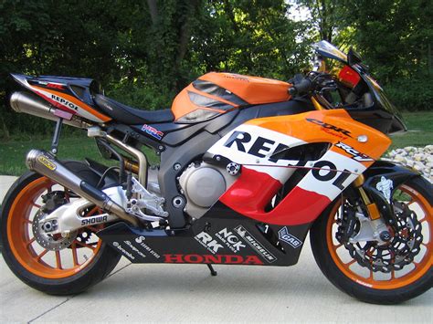 Arrow twin exhaust | Honda CBR 1000RR Forums