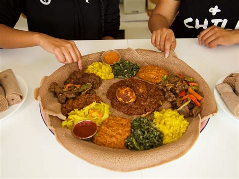 How To Eat (and Order!) Delicious Ethiopian/Eritrean Food • BLACK FOODIE