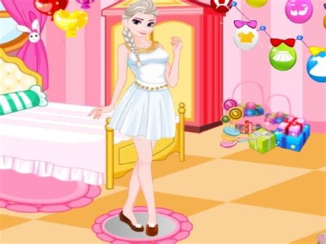 Elsa dress-up | Play Now Online for Free