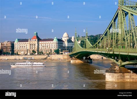 Hotel Gellert with the Gellert Spa and Szabadsag bridge Stock Photo - Alamy