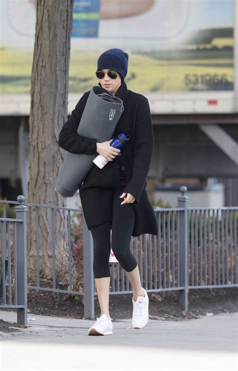 MEGHAN MARKLE Heading to a Yoga Studio in Toronto 01/12/2017 – HawtCelebs