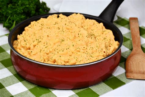 Smoked Gouda Mac and Cheese - Sweet Pea's Kitchen