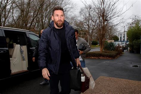 Pictures from the training session, Messi is back! | Paris Saint-Germain