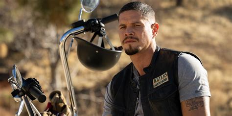 Mayans MC Season 4: EZ's Darker Turn Explained By Showrunner