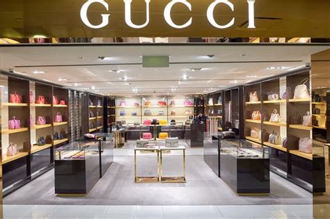 Gucci store at Singapore Changi Airport – Stock Editorial Photo ...