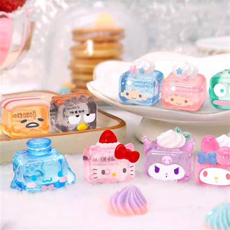 [SANRIO X GARMMA] SANRIO CHARACTERS CUBE SWEET DESSERTS SERIES WITH CRYSTAL NORMAL AND GOLDEN ...