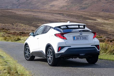 Toyota C-HR 1.8 Hybrid (2020) | Reviews, Test Drives | Complete Car