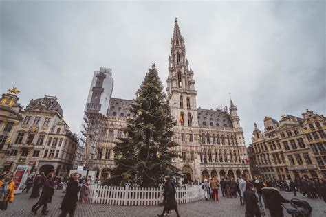 Brussels Christmas Market Guide 2024 (Events, Tips, Illuminations)