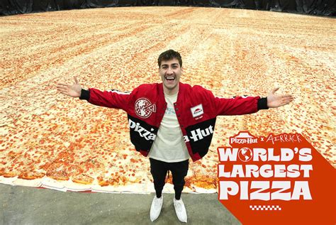 Pizza Hut Outpizzas Itself With the World's Largest Pizza - PMQ Pizza ...