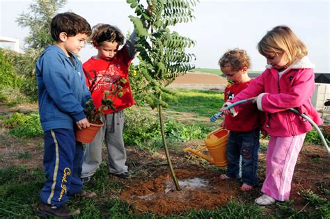 12 Fun Garden Activities To Do With Your Kids | Jung Seed’s Gardening Blog