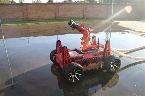 New Generation All Terrain Firefighting Robot - Fire Fighting Robot and Large Petrochemical ...