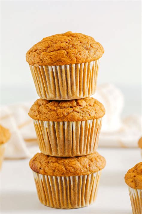 Whole Wheat Pumpkin Muffins - finesfood