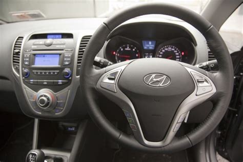 HYUNDAI IX20 - Review and photos