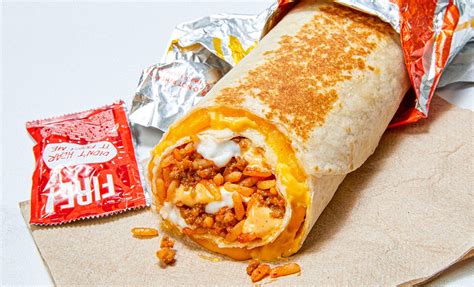 Taco Bell debuts Cheesy Chicken Crispanada at two Knoxville locations