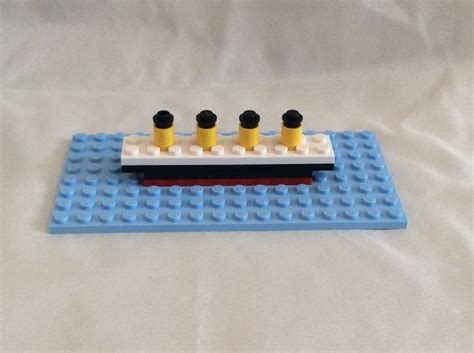 Mini RMS Titanic | Lego art, Lego titanic, Lego