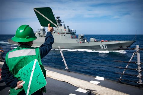 USS Donald Cook Executes Passing Exercise with Algerian Navy > U.S ...