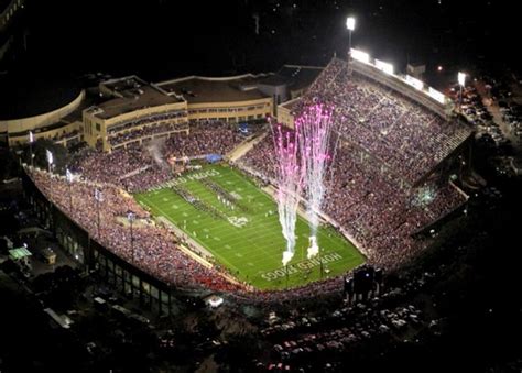 TCU Stadium | Tcu horned frogs, Tcu, Horned frogs