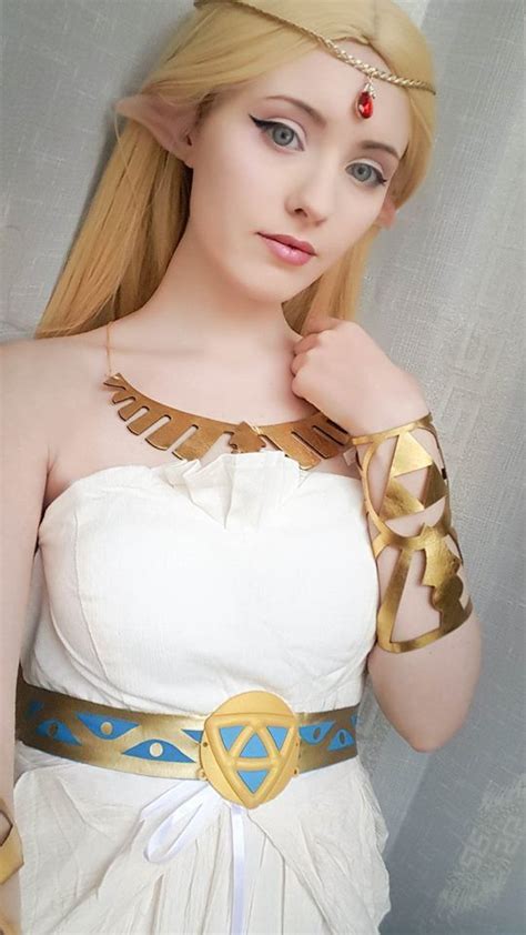 Princess Zelda from the legend of zelda cosplay by onbluesnow #princessZelda #thelegendofzelda # ...